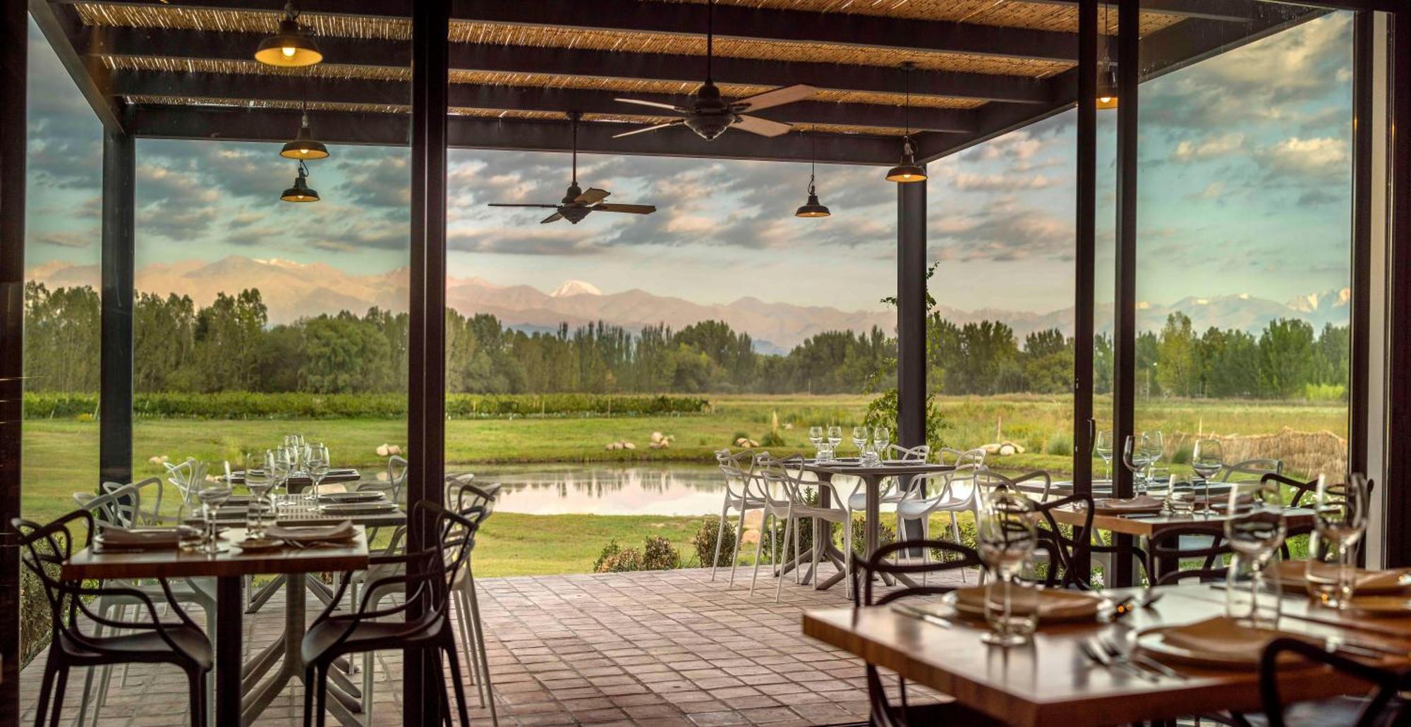 Postales Boutique Winery Hotel - Valle De Uco Colonia Las Rosas エクステリア 写真